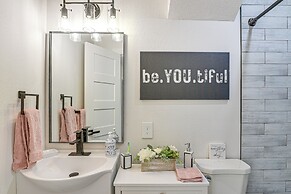 Pet-friendly Galveston Retreat < 1 Mi to Beaches!