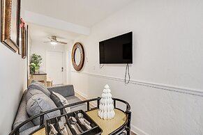 Hollywood Hideaway: Close to Dtwn & Beaches