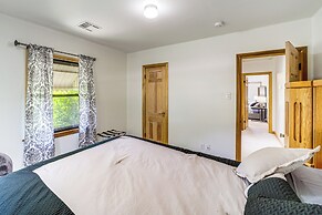 Tulsa Cottage w/ Hot Tub: 4 Mi to Downtown