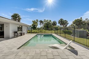 Private Pool & Dock: Relaxing Port Charlotte Oasis