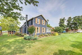 'city Girl Farmhouse' in Hudsonville w/ Hot Tub
