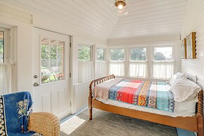 'city Girl Farmhouse' in Hudsonville w/ Hot Tub