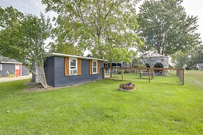 'city Girl Farmhouse' in Hudsonville w/ Hot Tub