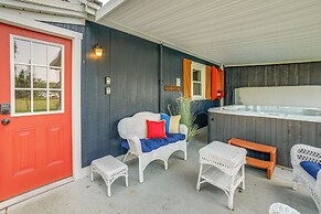 'city Girl Farmhouse' in Hudsonville w/ Hot Tub