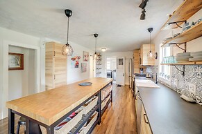 'city Girl Farmhouse' in Hudsonville w/ Hot Tub