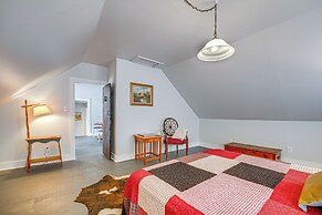 Spacious Vintage Gem w/ Sunroom in Manistee!