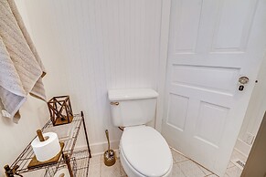 Spacious Vintage Gem w/ Sunroom in Manistee!