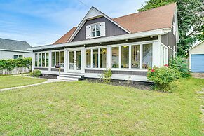 Spacious Vintage Gem w/ Sunroom in Manistee!