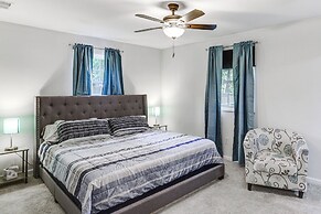 Mason Home: Fenced Yard, Covered Patio