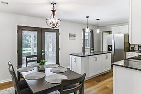 Mason Home: Fenced Yard, Covered Patio