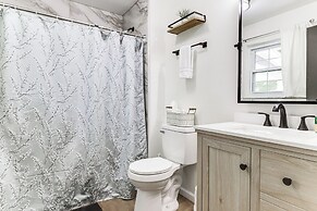 Mason Home: Fenced Yard, Covered Patio