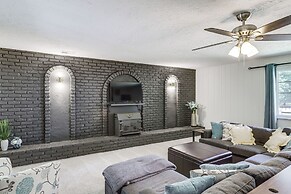 Mason Home: Fenced Yard, Covered Patio