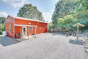 Peaceful Kuttawa Cabin w/ Fire Pit: Explore & Play