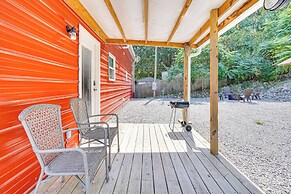 Peaceful Kuttawa Cabin w/ Fire Pit: Explore & Play