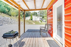 Peaceful Kuttawa Cabin w/ Fire Pit: Explore & Play