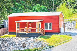 Peaceful Kuttawa Cabin w/ Fire Pit: Explore & Play