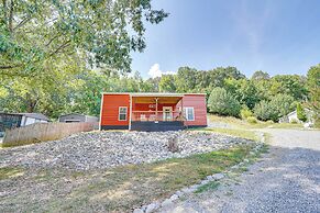 Peaceful Kuttawa Cabin w/ Fire Pit: Explore & Play
