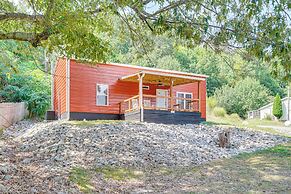 Peaceful Kuttawa Cabin w/ Fire Pit: Explore & Play
