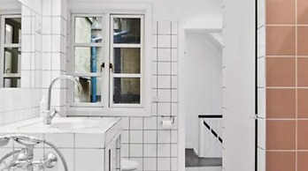 Three-story House Four Rooms