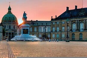 Luxe Apartment Escape