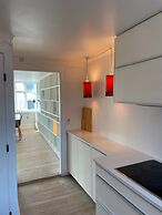 Elegant Apartment In Central