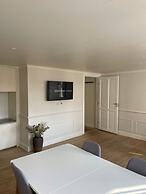 Elegant Apartment In Central