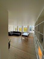 Elegant Apartment In Central