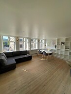 Elegant Apartment In Central