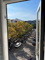 Elegant Apartment In Central