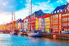 Elegant Apartment In Central