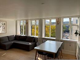 Elegant Apartment In Central