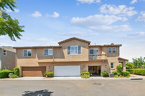 Sunny & Serene Townhouse In Chula Vista 2 Bedroom Townhouse
