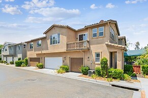 Sunny & Serene Townhouse In Chula Vista 2 Bedroom Townhouse