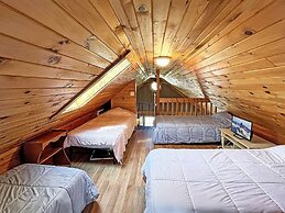 Beach Daze Cottage Brought to you by GetAway Vacations