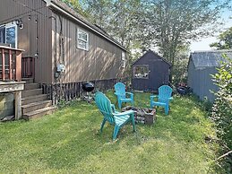 Beach Daze Cottage Brought to you by GetAway Vacations