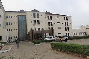 AM 2 PM Hotel and Suites