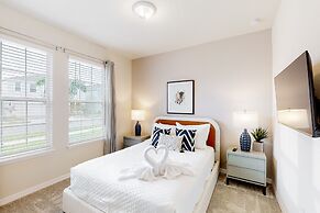 Sweet Retreat, Windsor Island Resort Near Orlando And Disney, By Shine