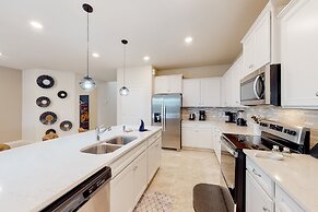 Sweet Retreat, Windsor Island Resort Near Orlando And Disney, By Shine