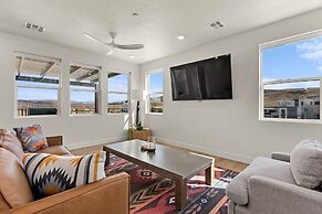 Sunshine Daydream- #305 3 Bedroom Condo