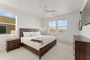 Sunshine Daydream- #305 3 Bedroom Condo