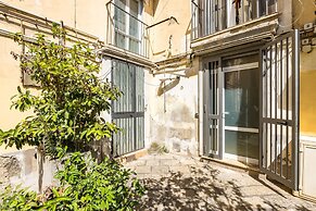 Chiaia Courtyard Haven