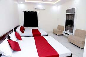 Goroomgo Jag-Laxmi Palace Ujjain