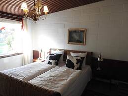 Queen Suite in a Hotel in Tranekaer