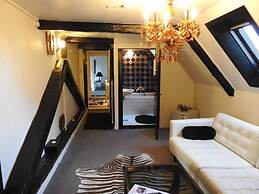 Queen Suite in a Hotel in Tranekaer