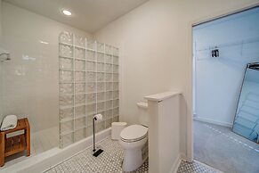 Lux Mountain Home! Golf / Lake/ EV / Game Room