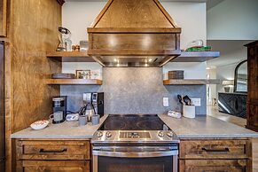 Lux Mountain Home! Golf / Lake/ EV / Game Room