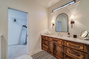 Lux Mountain Home! Golf / Lake/ EV / Game Room