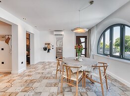 Luxury B.one Apartment