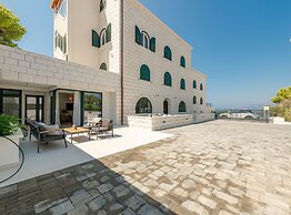 Luxury B.one Apartment