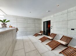 Luxury B.one Apartment